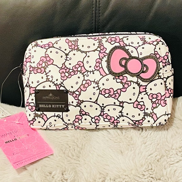 Hello Kitty Cosmetics Bag by Impressions - Picture 1 of 6